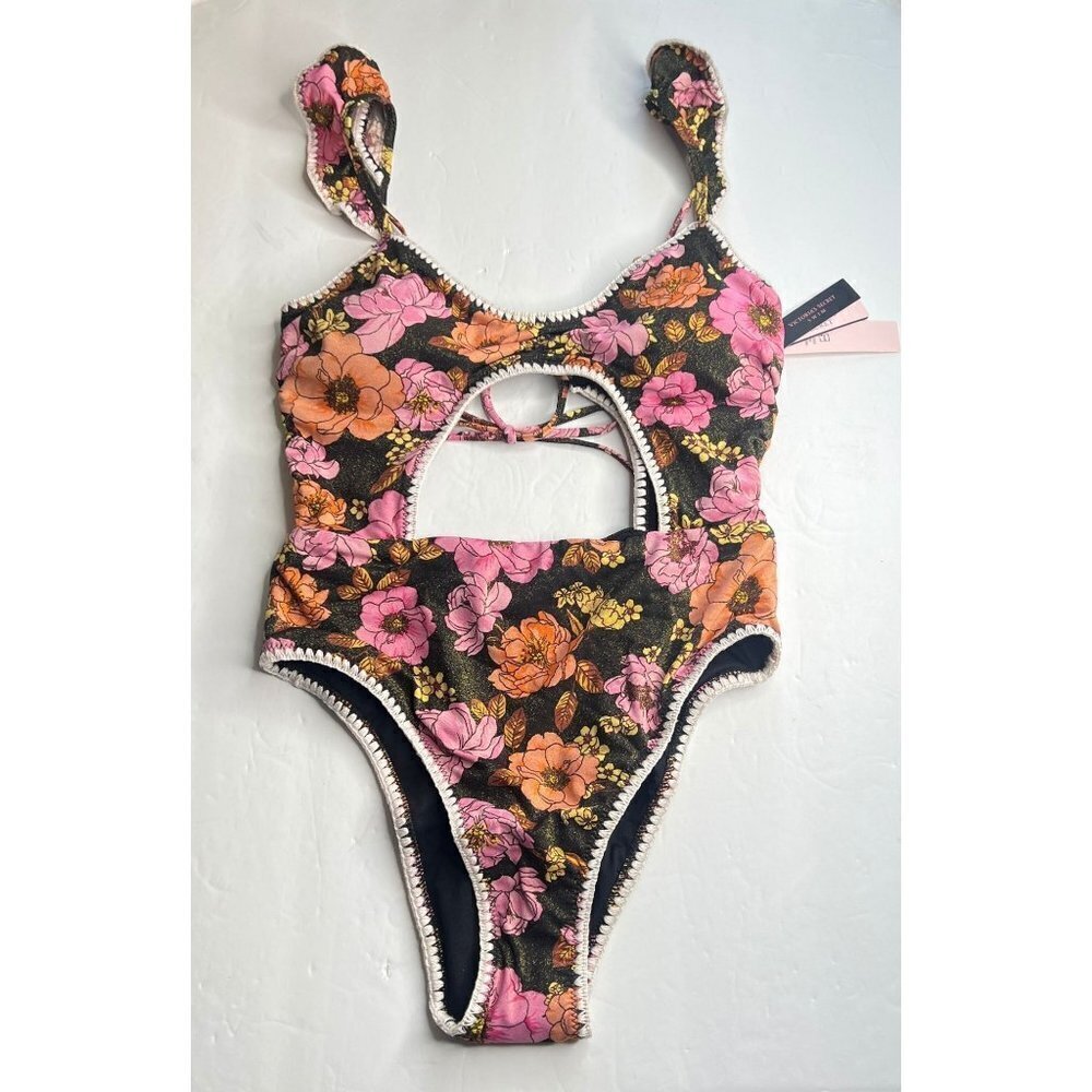 VICTORIA'S‎ SECRET SWIM Ruffle One-Piece cheeky Swimsuit w/ Crochet cut out XL - Picture 3 of 13